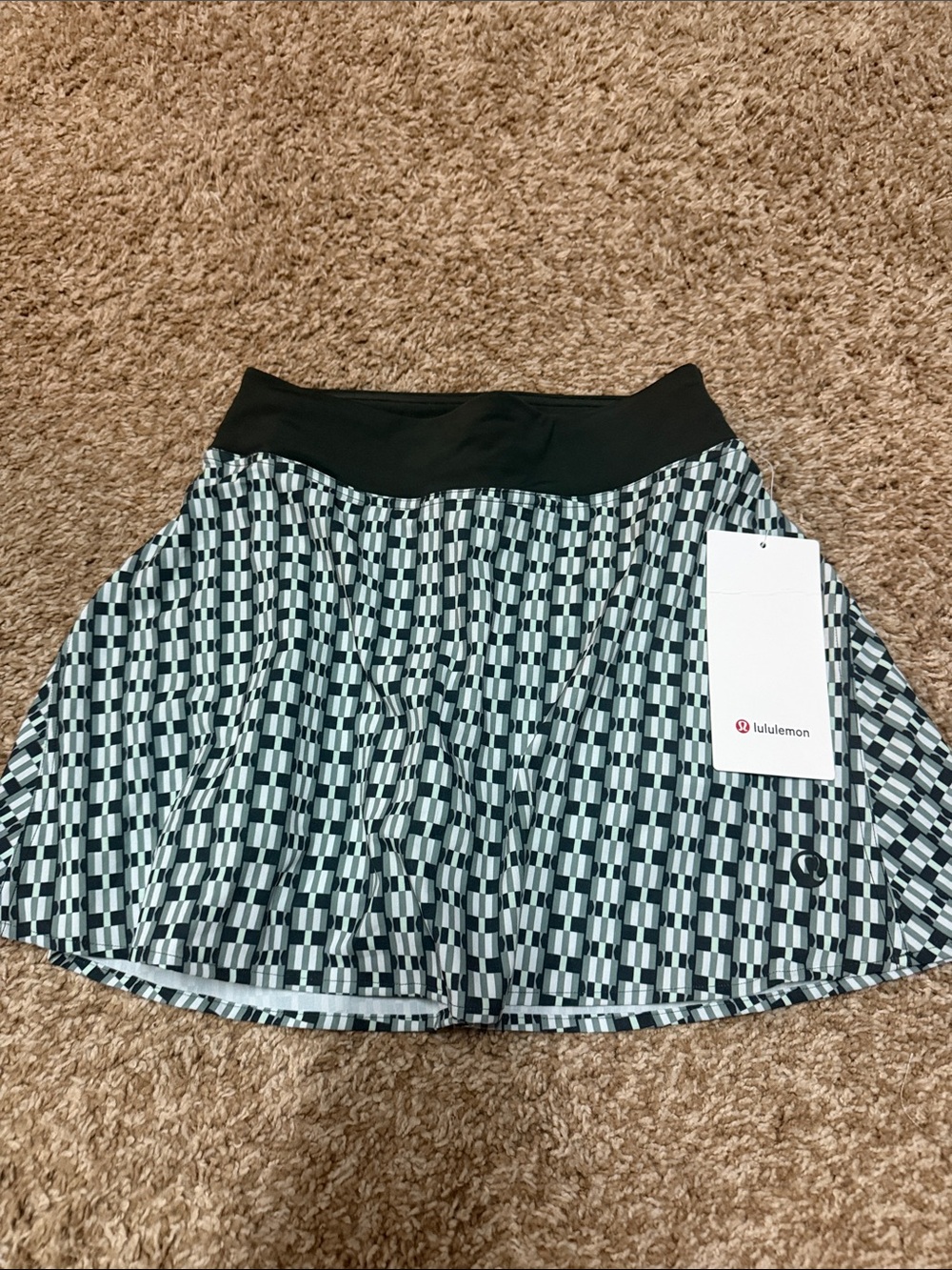 Lululemon Green & White Patterned Pleated Skirt